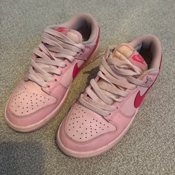 Nike Dunks - Picture 7 of 9